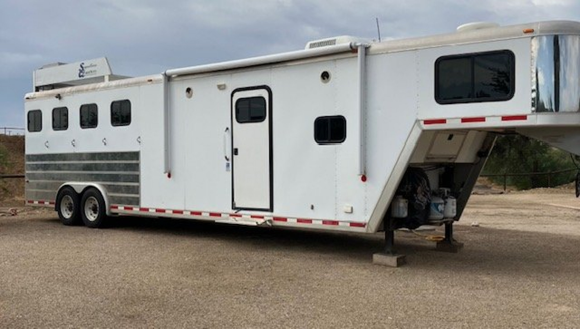 Used 2006 Stidham Trailer Horse Trailer w/ L/Q