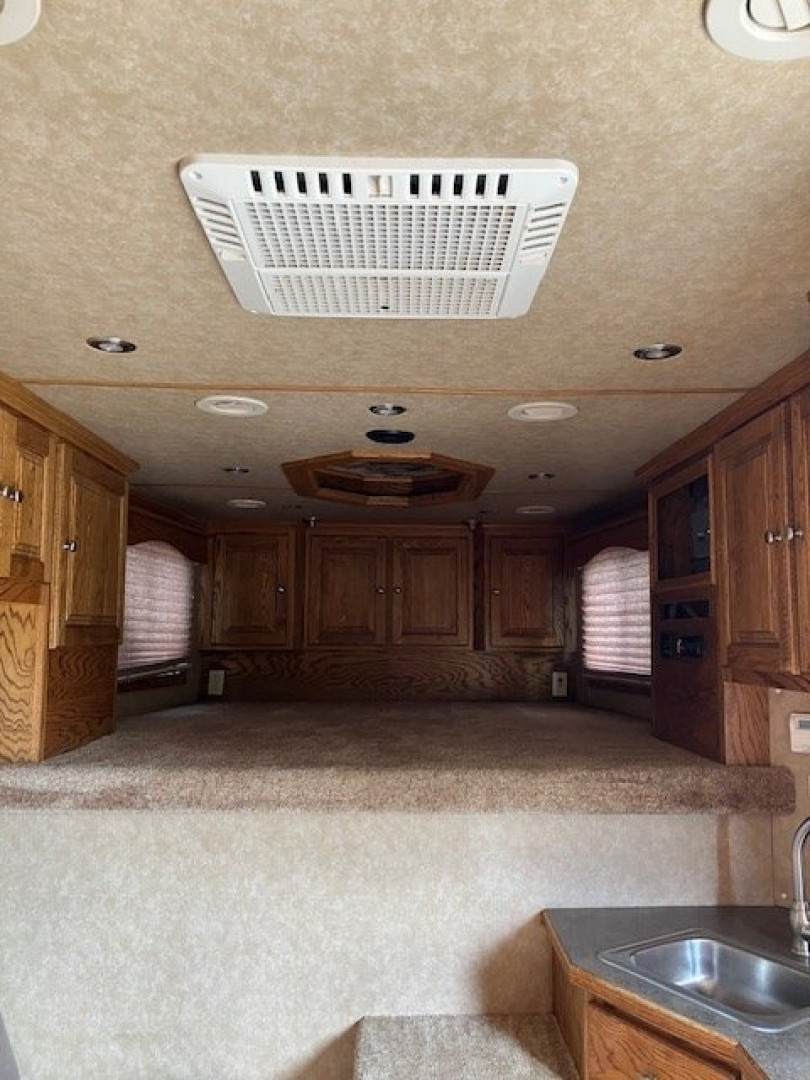 Used 2006 Stidham Trailer Horse Trailer w/ L/Q