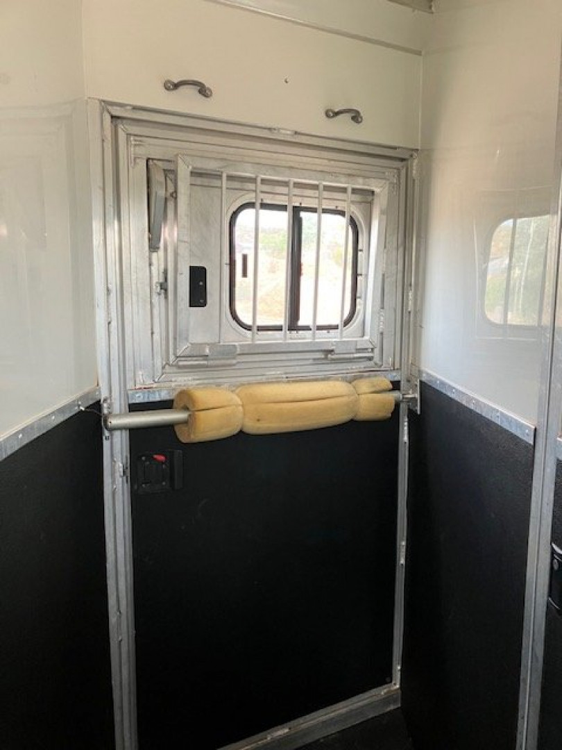 Used 2006 Stidham Trailer Horse Trailer w/ L/Q