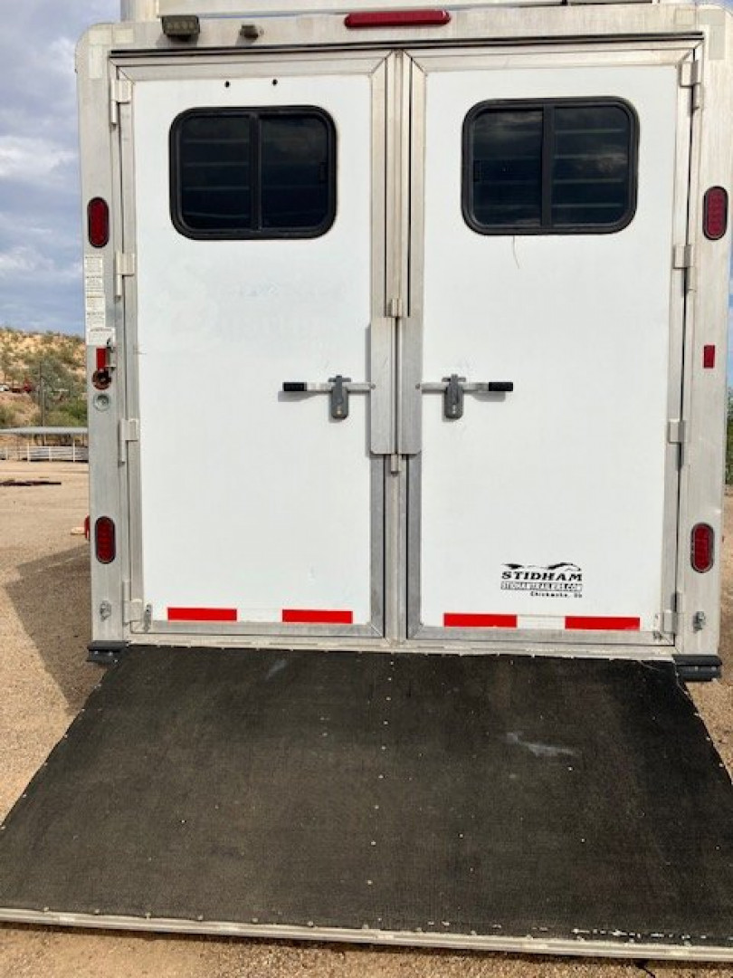 Used 2006 Stidham Trailer Horse Trailer w/ L/Q
