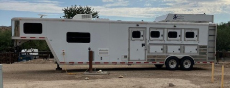 Used 2006 Stidham Trailer Horse Trailer w/ L/Q