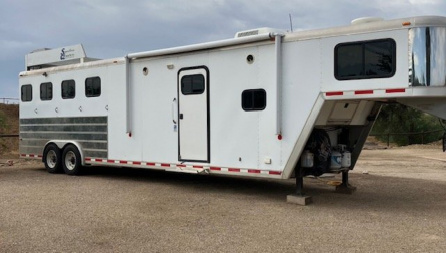 Used 2006 Stidham Trailer Horse Trailer w/ L/Q