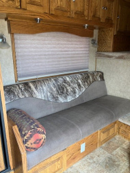 Used 2006 Stidham Trailer Horse Trailer w/ L/Q