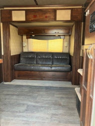 Used 2019 Featherlite 9821- Consignment Horse Trailer