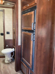 Used 2019 Featherlite 9821- Consignment Horse Trailer