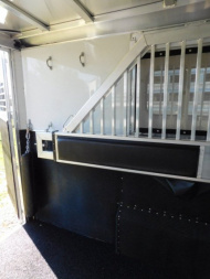 New 2025 Elite Trailers 4H GN Double Door Tack Horse Trailer