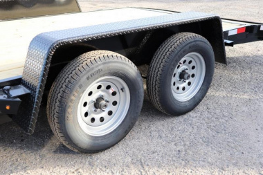 New 202 Down 2 Earth Trailers 82X18 CAR HAULER