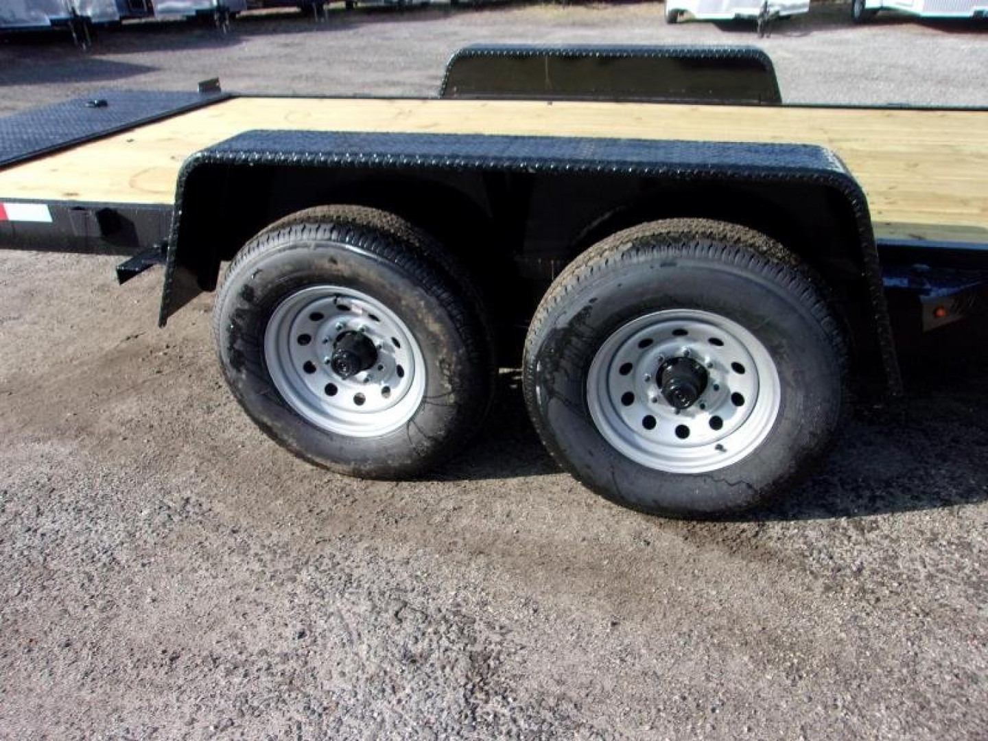 New 2024 Down 2 Earth Trailers 82X20 TILT