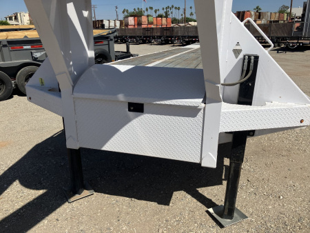 Used 2022 Diamond C Trailers FMAX 212 44X102 Gooseneck