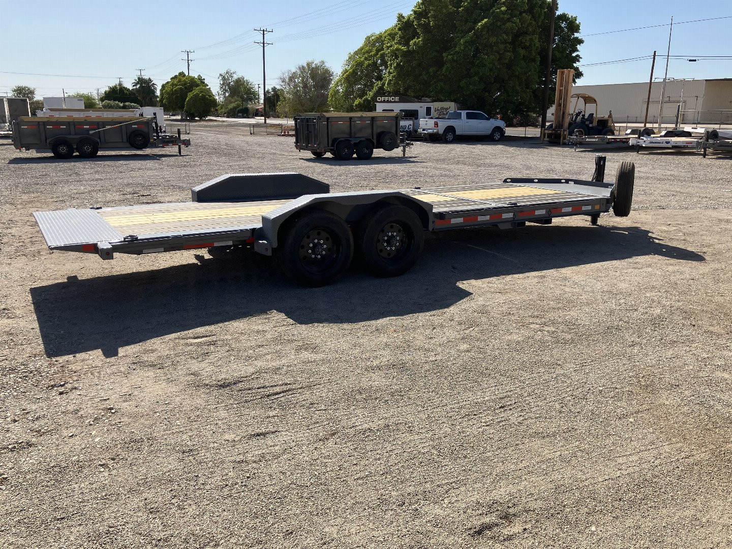 New 2025 Diamond C Trailers HDT 207 22X82 Tilt Trailer