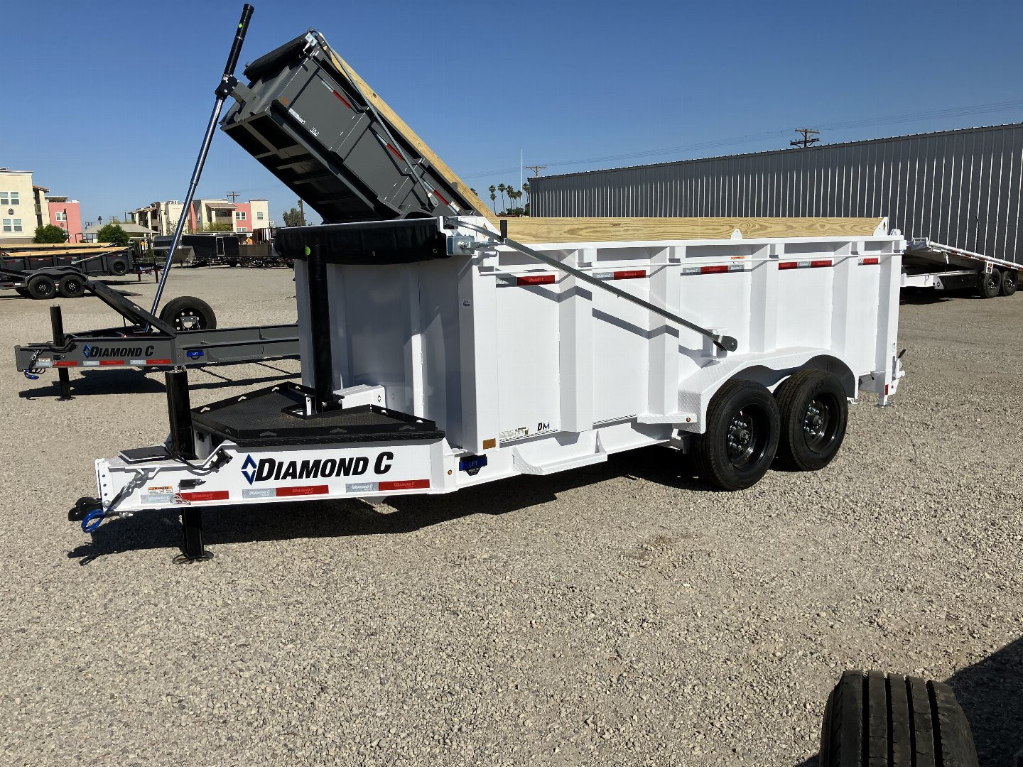 New 2025 Diamond C Trailers LPT 207 14X82X44 Dump Trailer