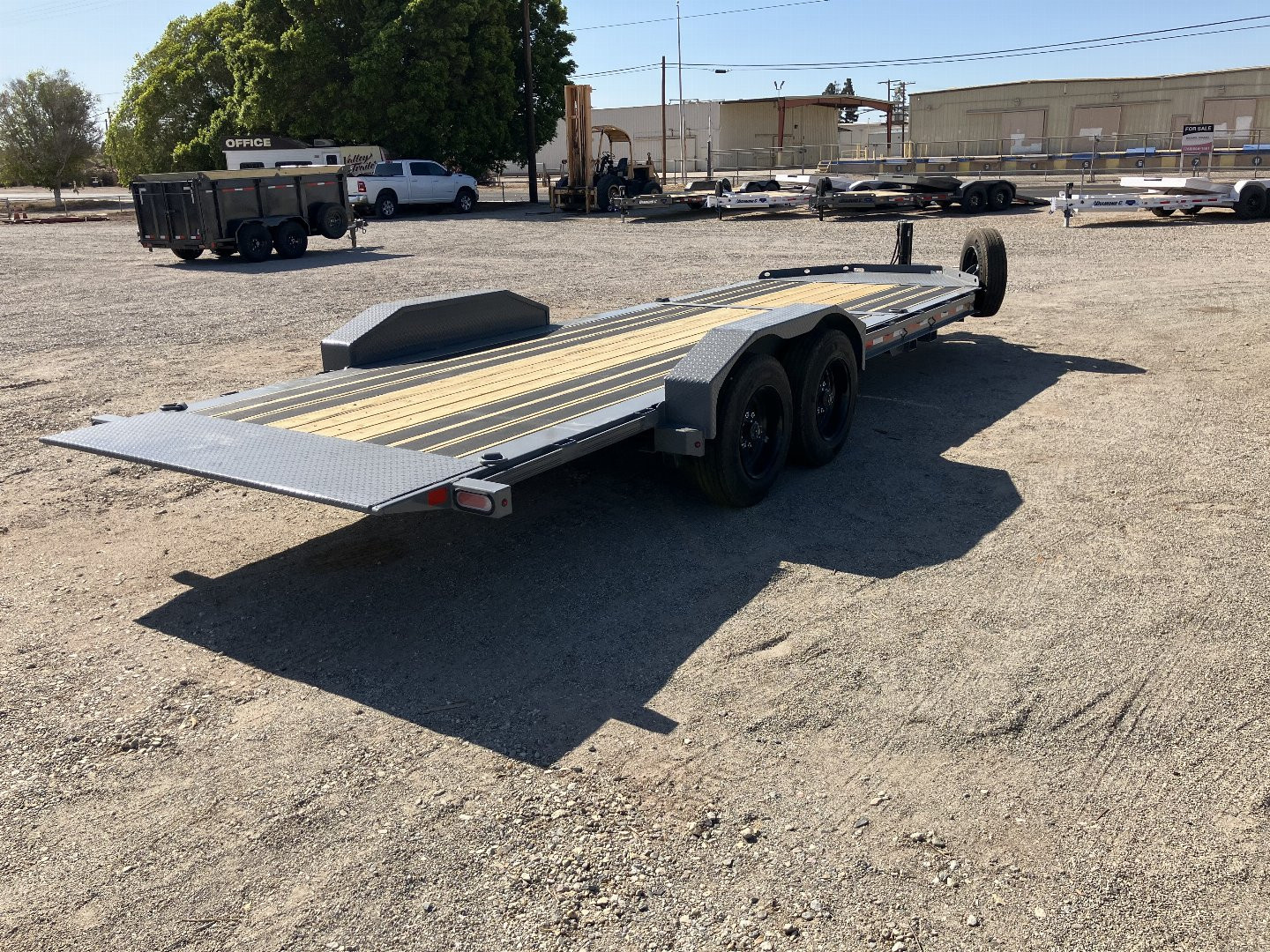 New 2025 Diamond C Trailers HDT 207 22X82 Equipment Trailer