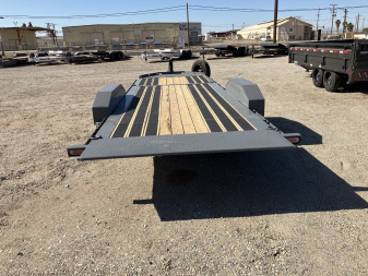 New 2025 Diamond C Trailers HDT 207 22X82 Equipment Trailer