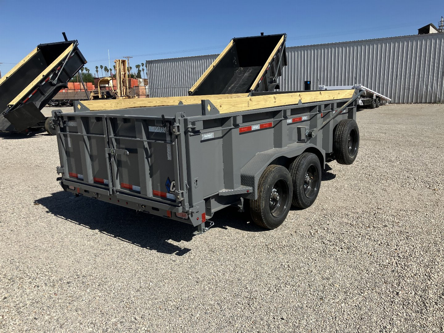 New 2025 Diamond C Trailers LPT 207 14X82X32 Dump Trailer