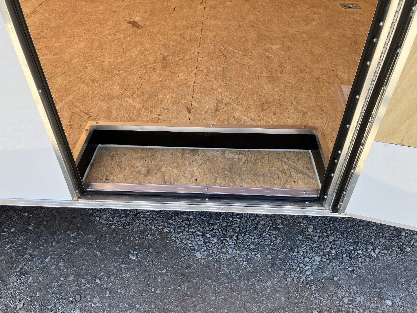 New 2025 Cargo Express 8.5X16 XL SE 10K Cargo / Enclosed Trailer