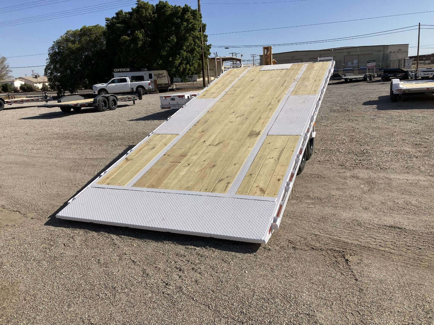 New 2025 Diamond C Trailers DET207 20X102 Equipment Trailer