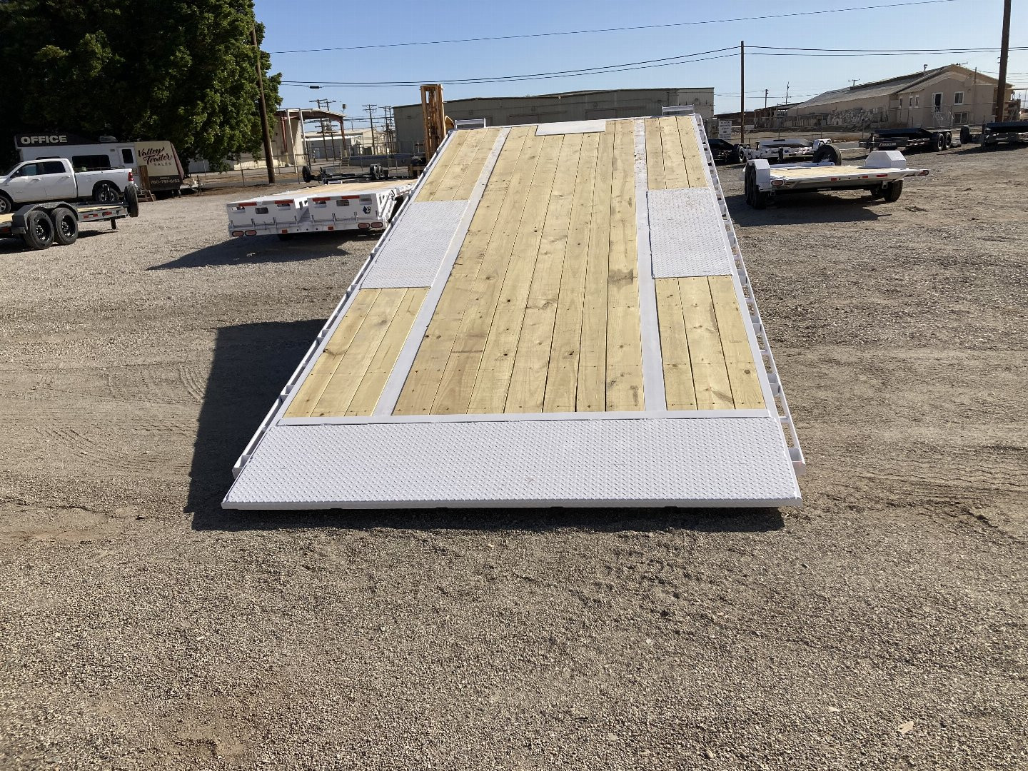 New 2025 Diamond C Trailers DET207 20X102 Equipment Trailer