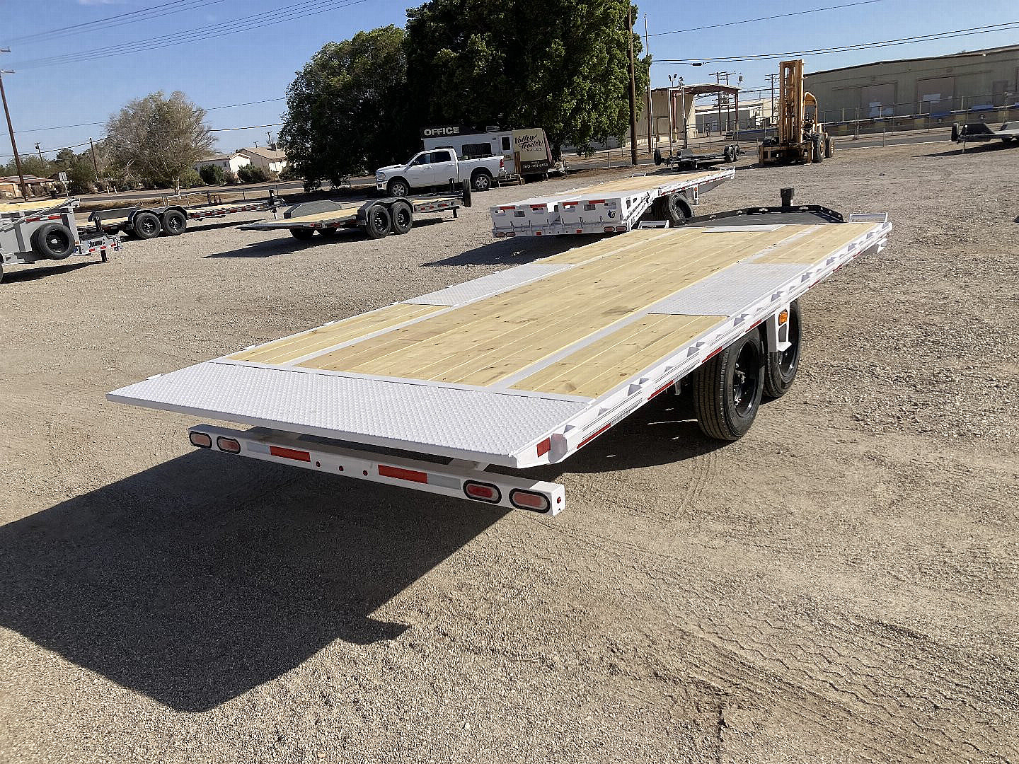 New 2025 Diamond C Trailers DET207 20X102 Equipment Trailer