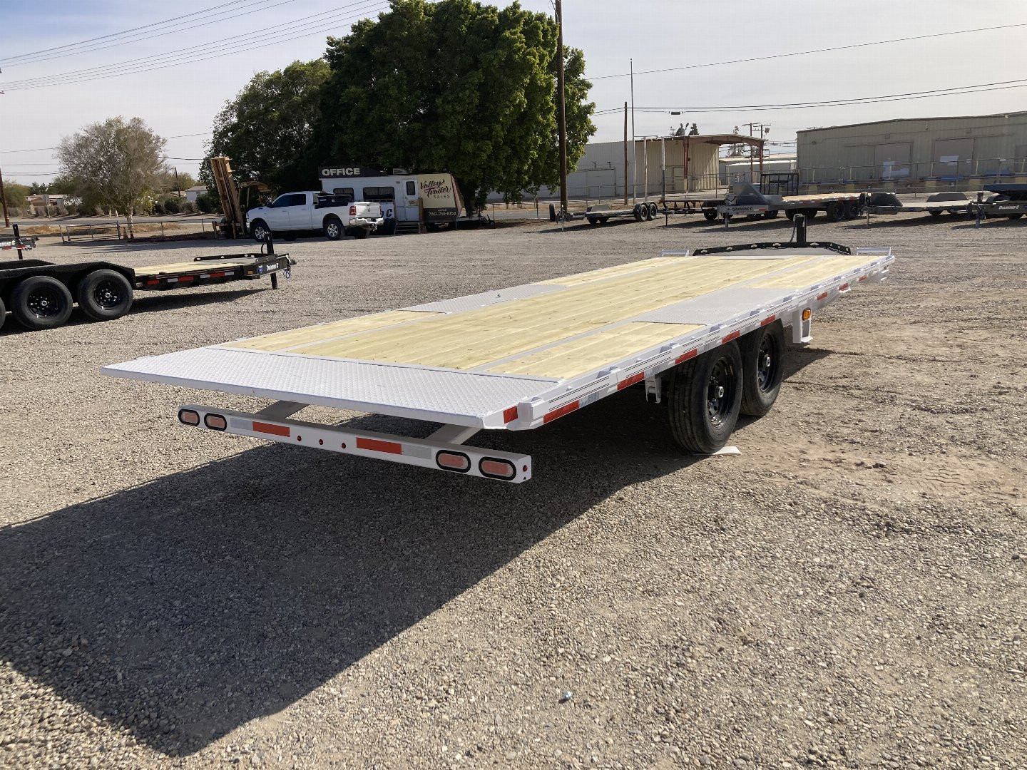 New 2025 Diamond C Trailers DET 207 22X102 12225 Tilt Trailer