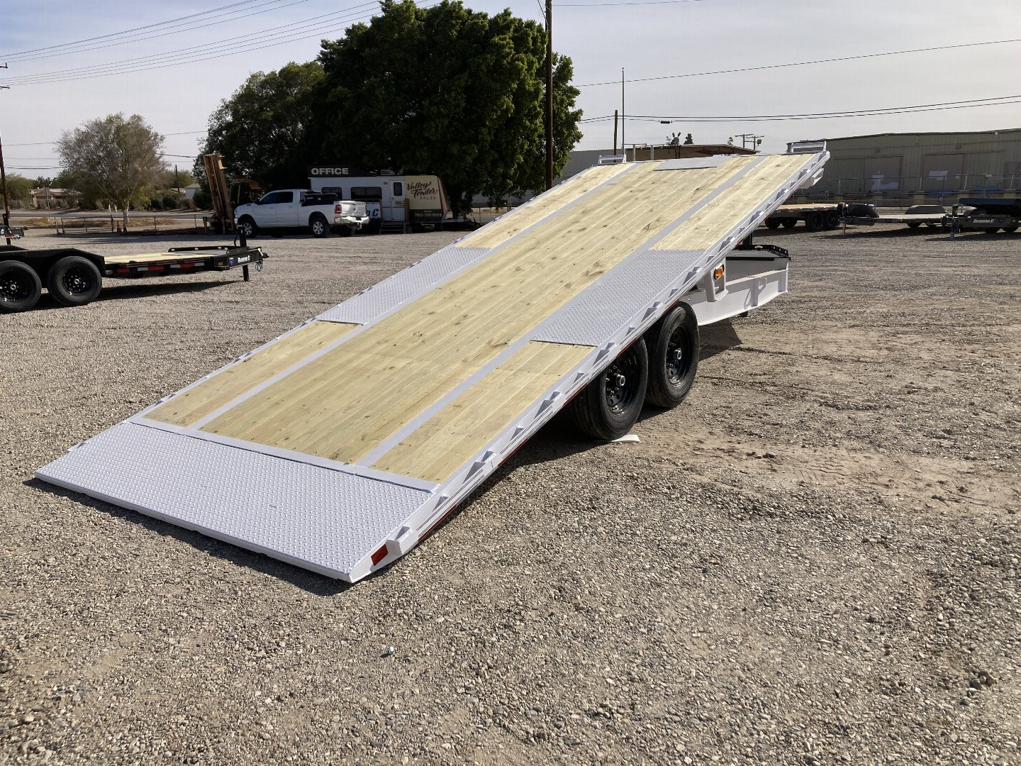 New 2025 Diamond C Trailers DET 207 22X102 12225 Tilt Trailer