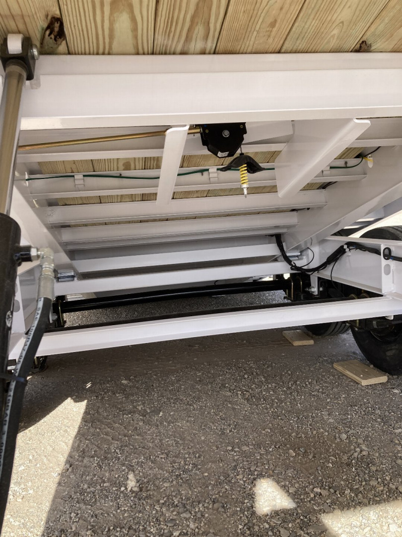 New 2025 Diamond C Trailers DET 207 22X102 12225 Tilt Trailer