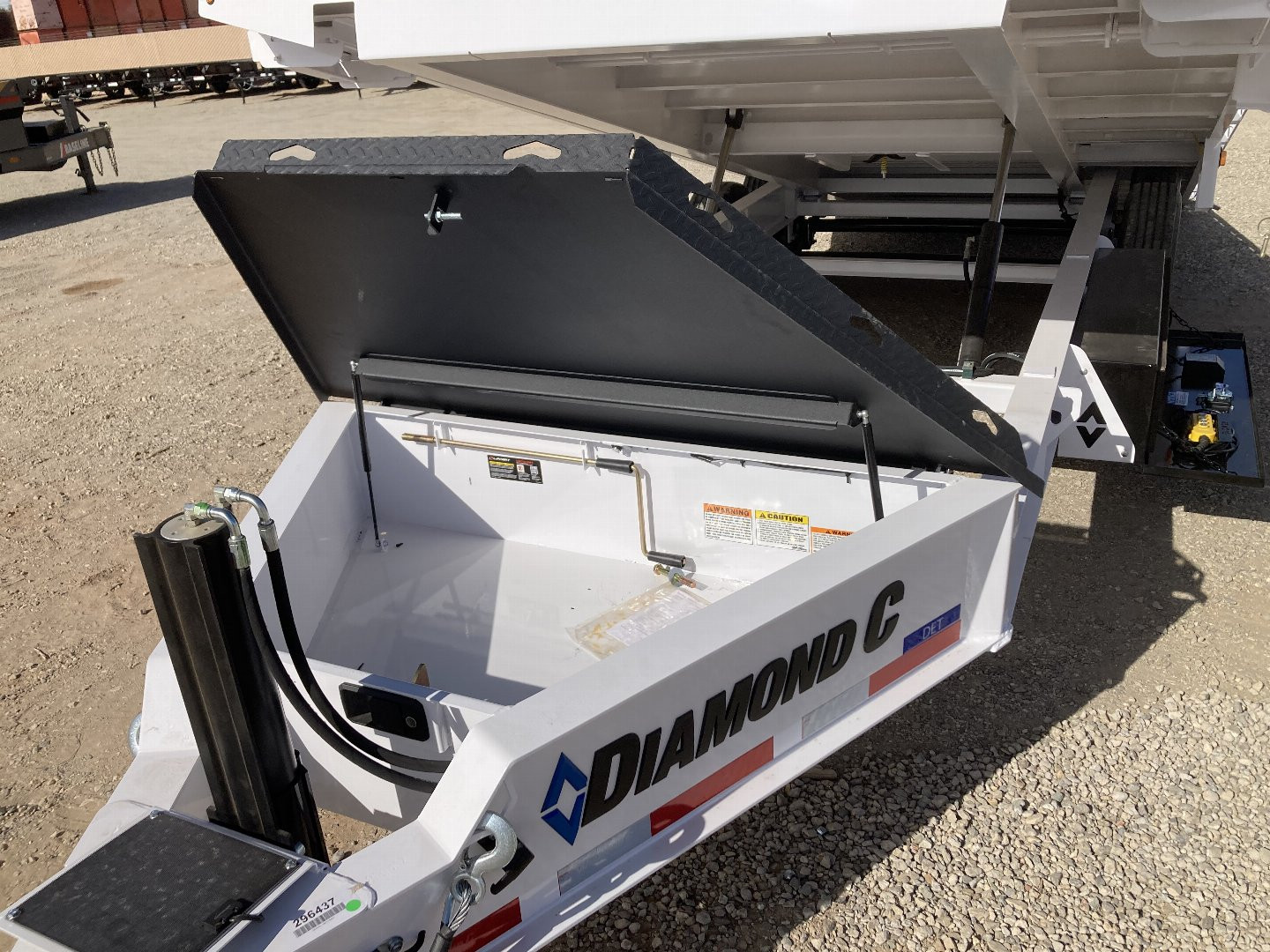 New 2025 Diamond C Trailers DET 207 22X102 12225 Tilt Trailer