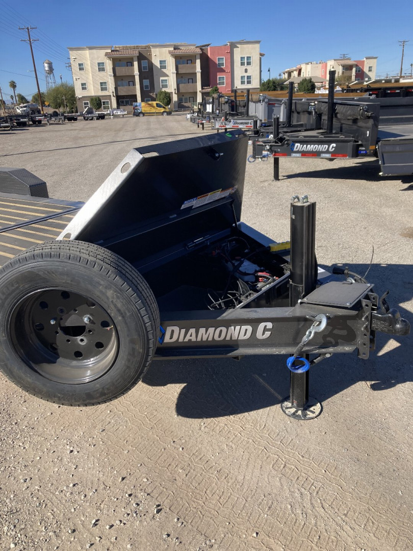New 2025 Diamond C Trailers HDT 207 22X82 Tilt Trailer