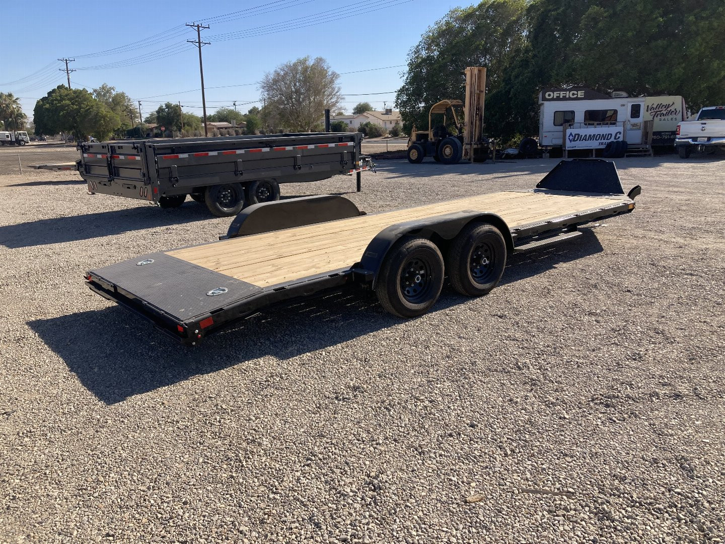 Used 2024 Diamond C Trailers GTF 20X83 CAR HAULER Car Hauler