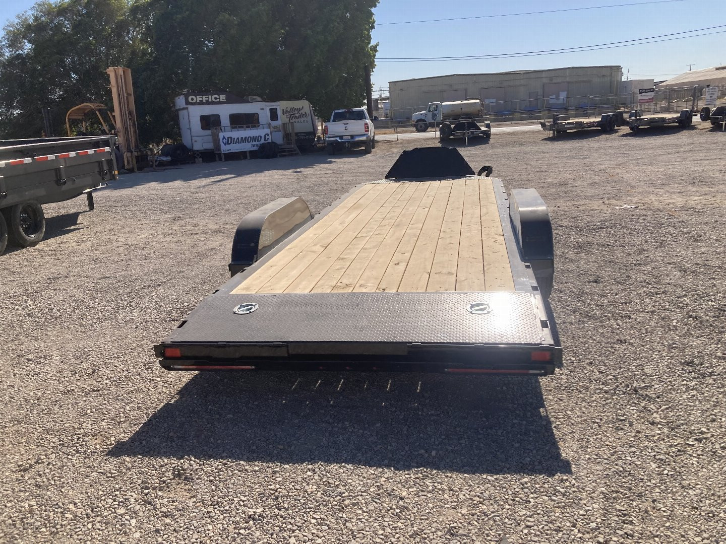 Used 2024 Diamond C Trailers GTF 20X83 CAR HAULER Car Hauler