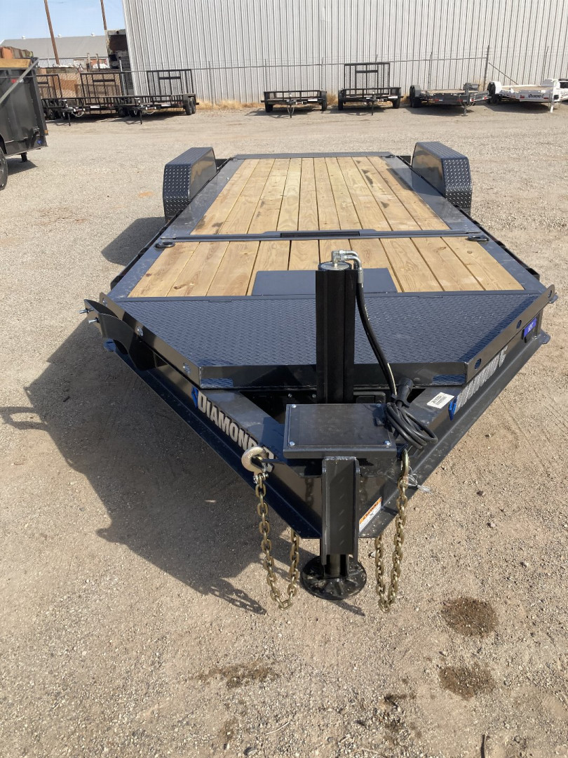 New 2025 Diamond C Trailers HDT207 20X82 Tilt Trailer