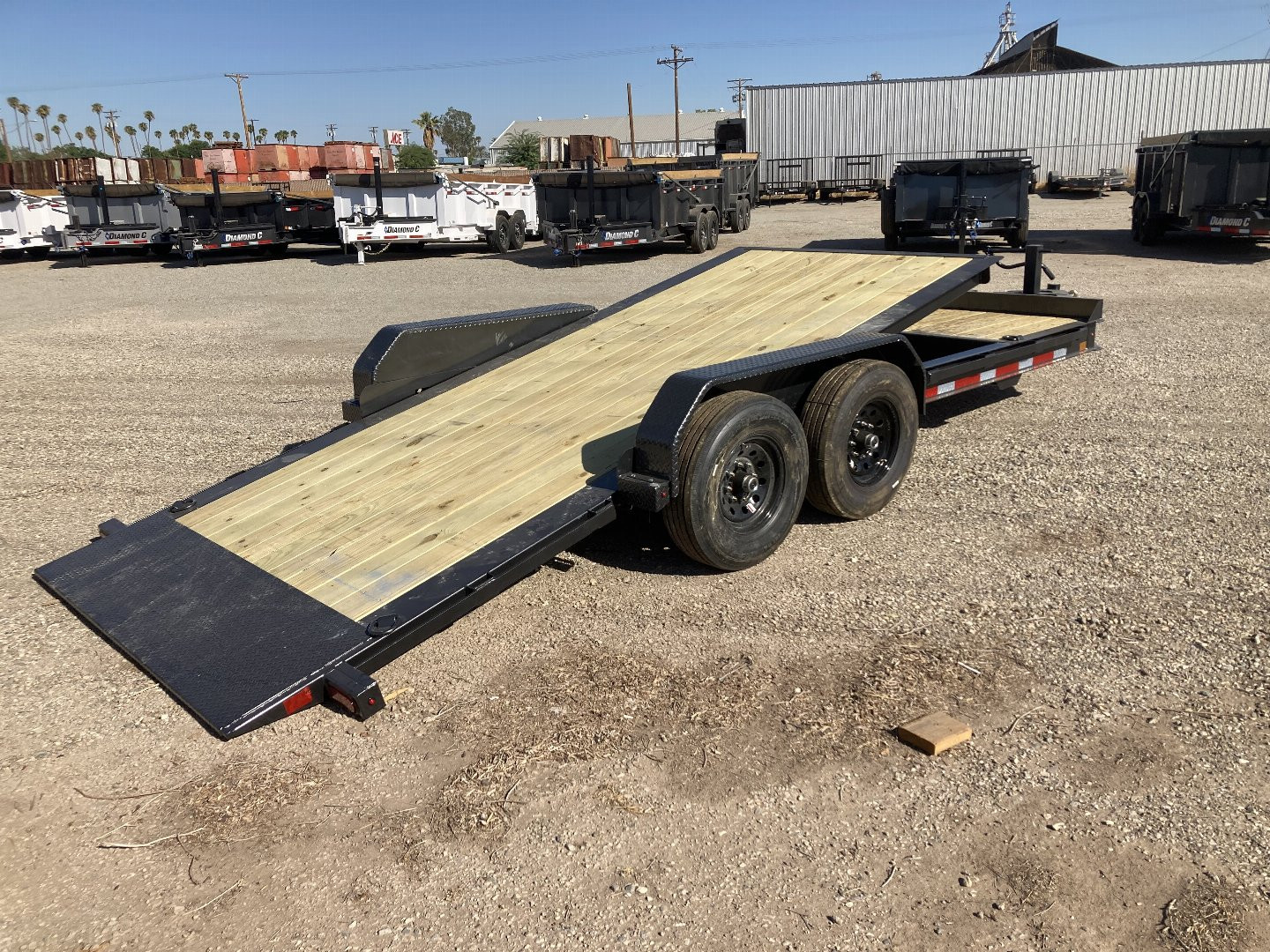 New 2025 BASELINE HTL207 20X82 HYD DAMPENED Equipment Trailer