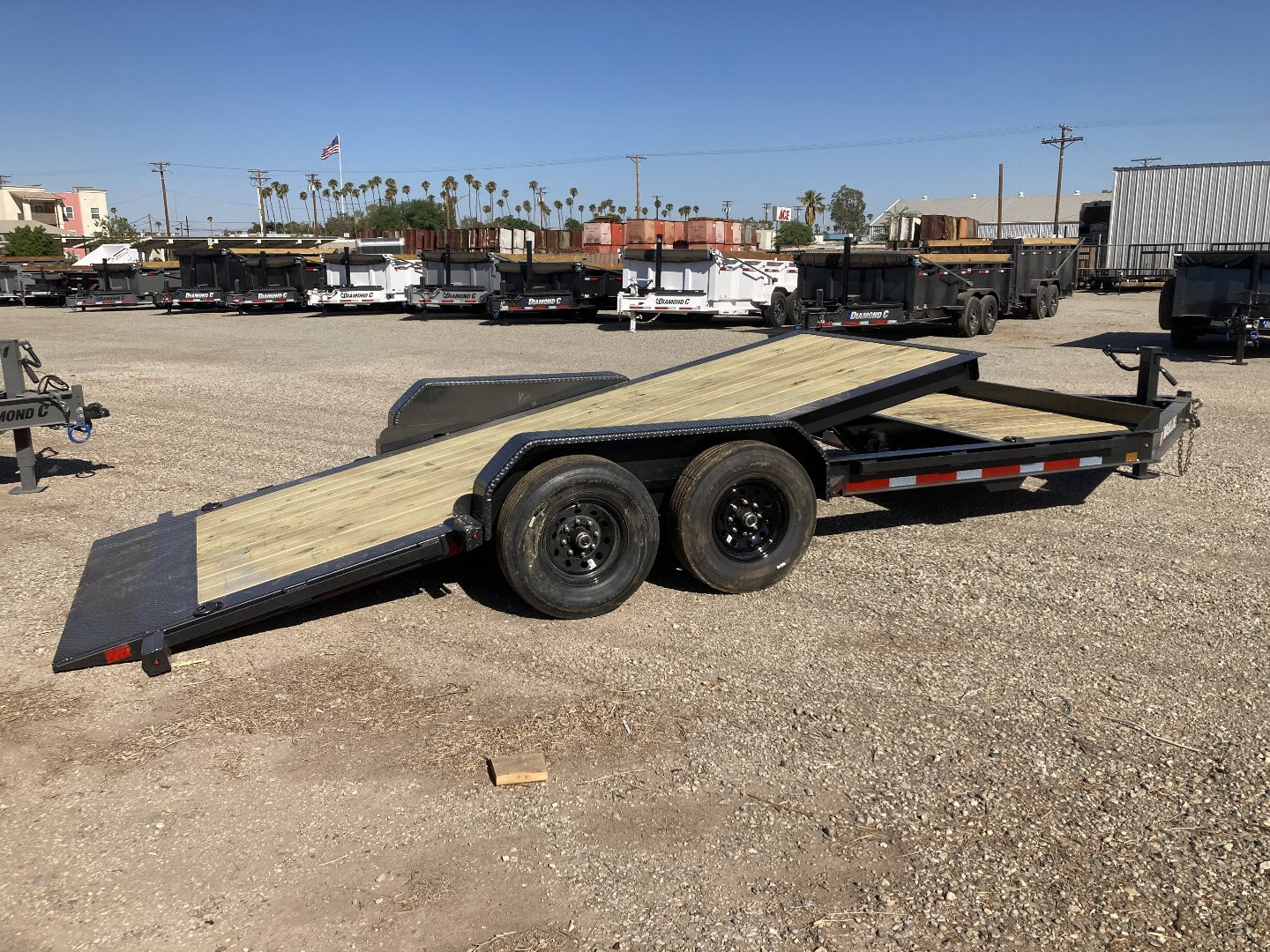 New 2025 BASELINE HTL207 20X82 HYD DAMPENED Equipment Trailer
