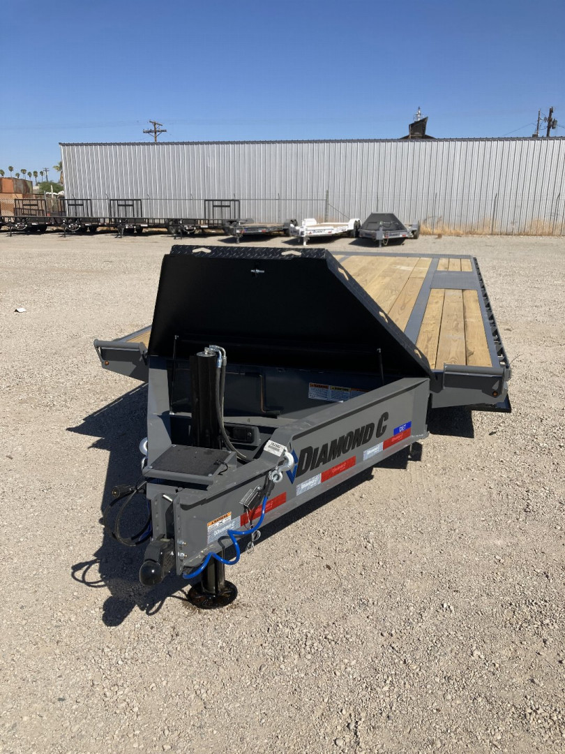 New 2025 DIAMOND C TRAILERS DET207 24X102 Tilt Trailer