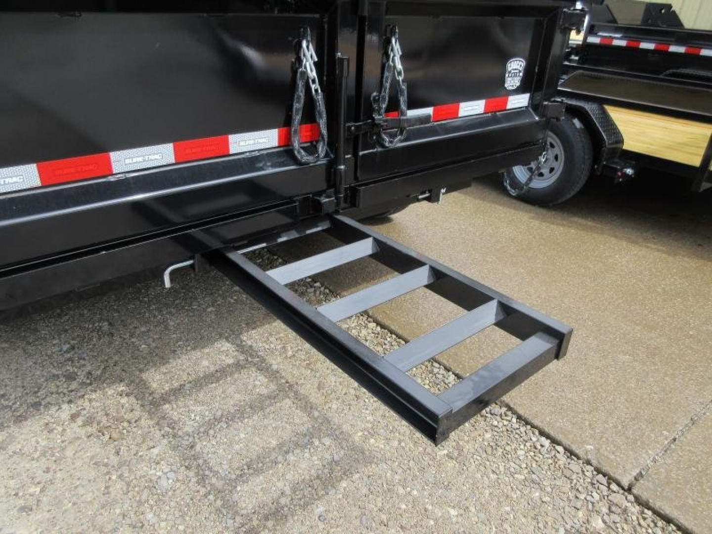 New 2025 SURE-TRAC 82 IN x 12 HD Low Profile Dump Trailer 12K Telescopic Dump Trailer