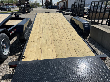 New Sure-Trac 7 X 18 + 4 Tilt Bed Equipment 14K