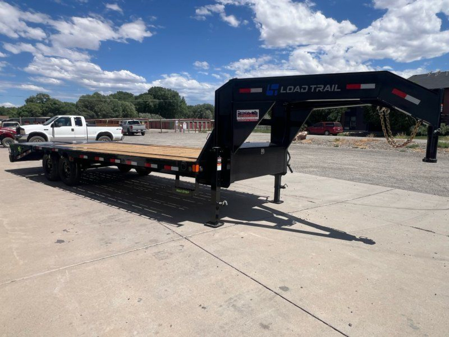 New 2025 Load Trail 102''x25' Low-Pro GN Flatbed Trailer