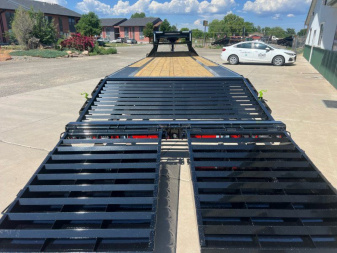 New 2025 Load Trail 102''x30' GN 14K Gooseneck Bodies