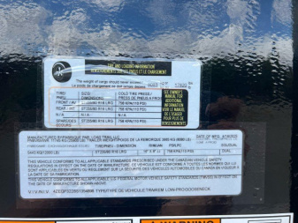 New 2025 Load Trail 102''x32' GN Low-Pro