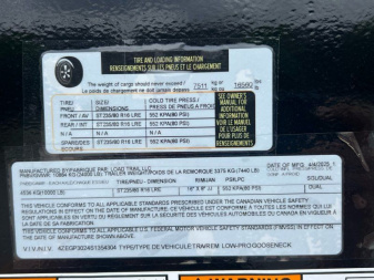 New 2025 Load Trail 102''x30' GN Low-Pro Gooseneck Bodies