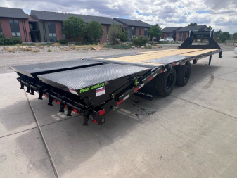 New 2025 Load Trail 102''x30' GN Low-Pro Gooseneck Bodies