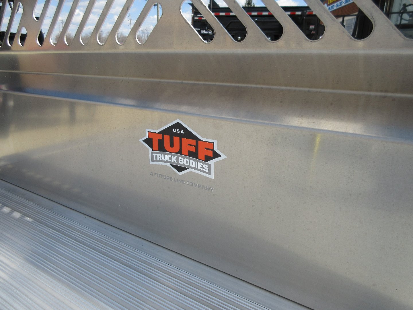 New 2025 Tuff Truck Bodies 8'6"X 84" SKIRTED RANCHER EXTURDED ALUMINUM W/GOOSENECK HITCH Truck Bed