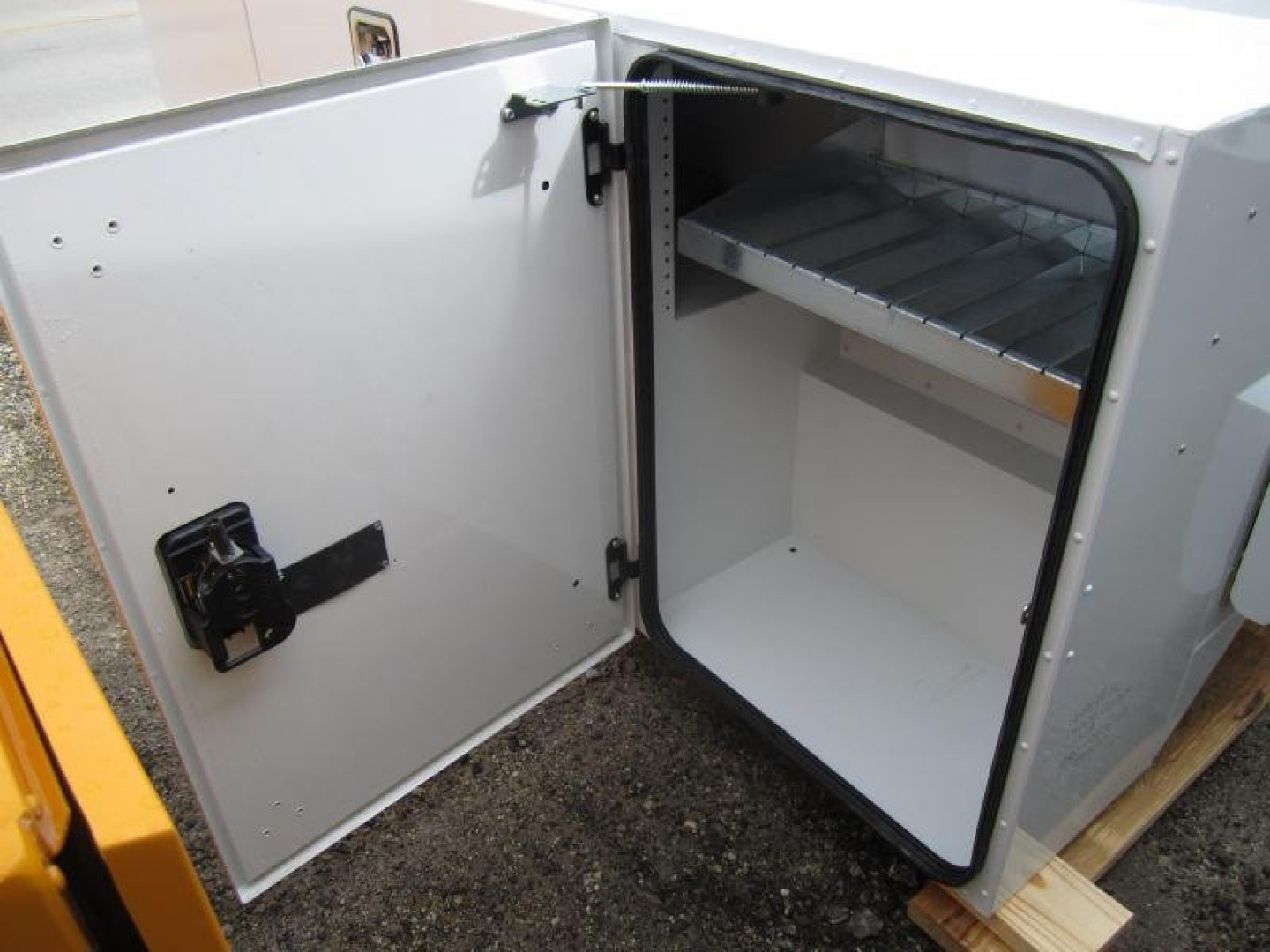 New Stahl CHALLENGER STII 110" 60"CA Truck Bed