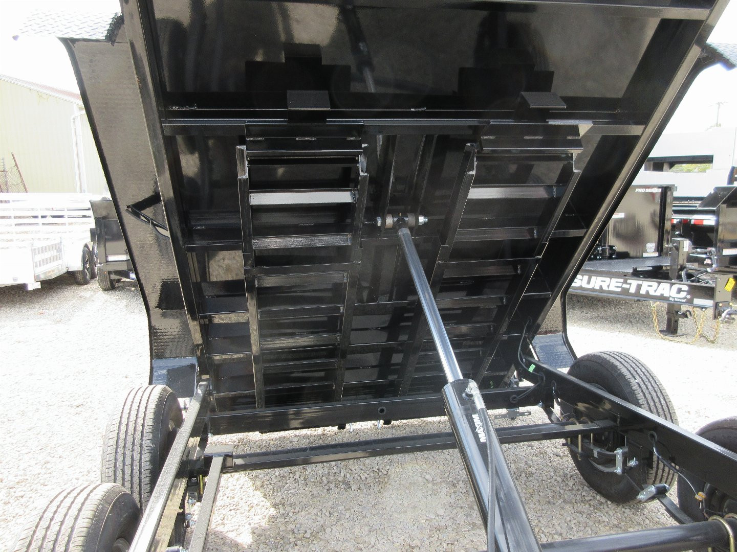 New Sure-Trac 72 IN x 12 LProfile 10K Single Ram Dump