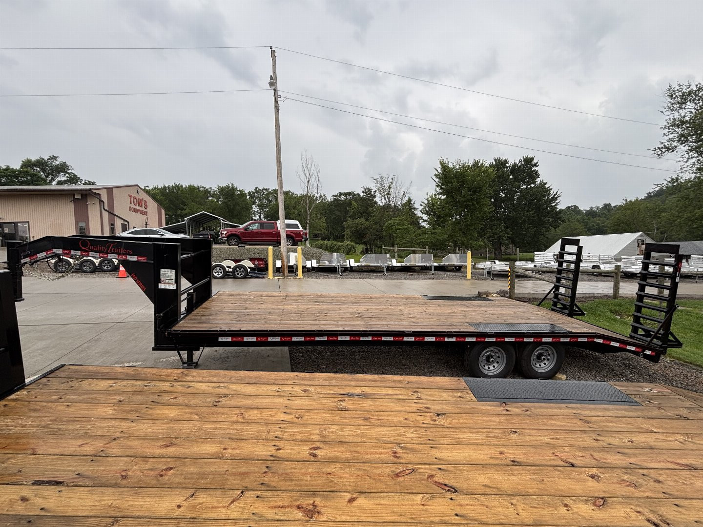 Used NEW/USED 2025 Quality Trailers 24' Gooseneck (20' + 4' Dovetail) Pro Series - 17000# GVWR