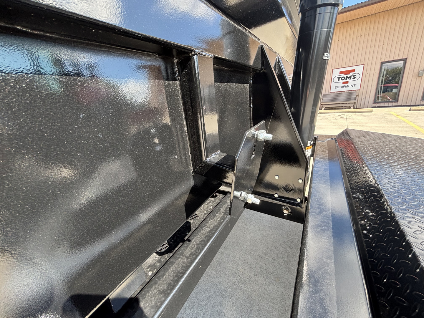 New 2025 Belmont DLX8216-14K Dump Trailer