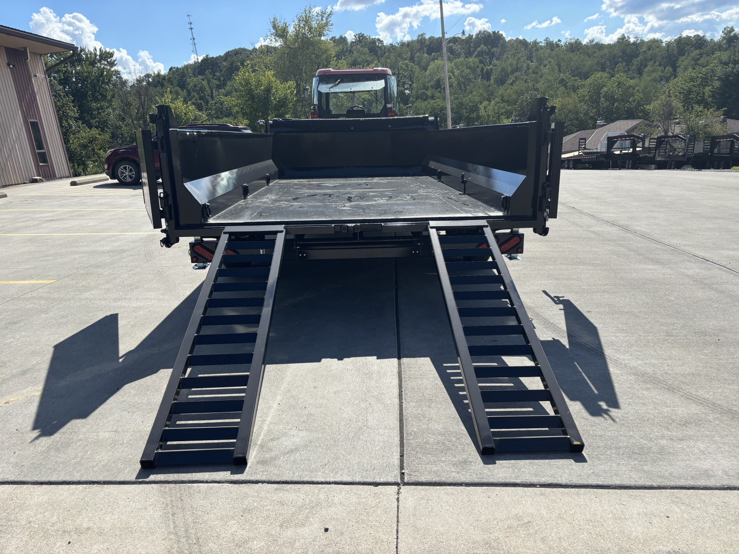New 2025 Belmont DLX8216-14K Dump Trailer
