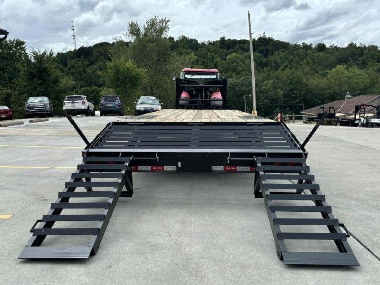 New 2025 Quality Trailers 28' Gooseneck (24'+4' Pop-Up Dove Tail) Pro Series - 17000# GVWR