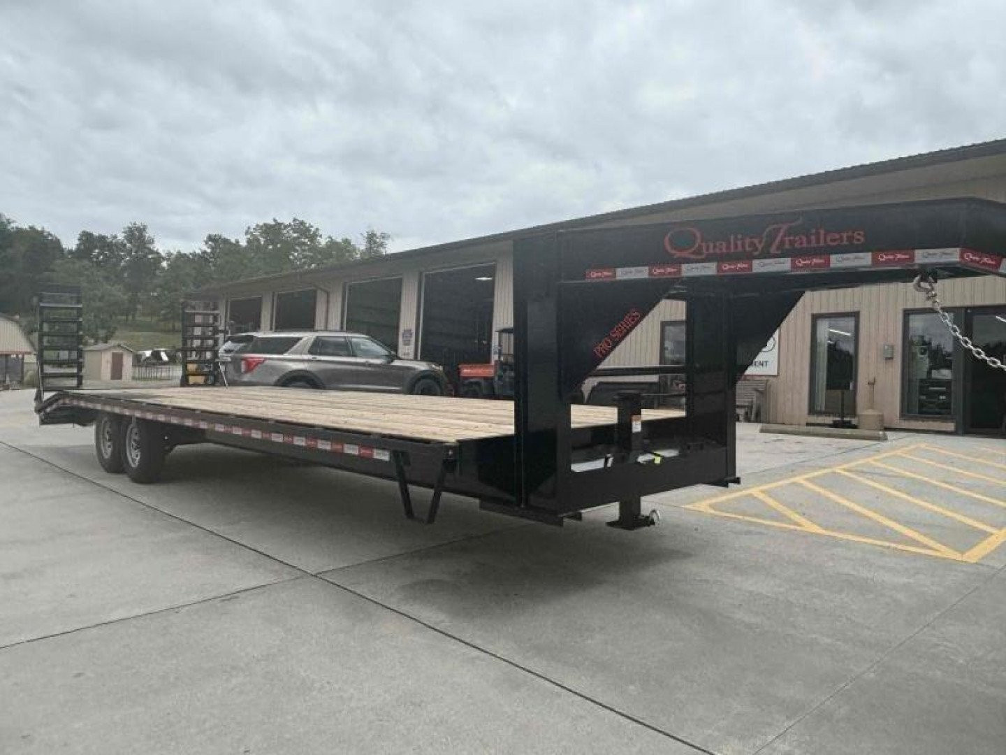 New 2025 Quality Trailers 28' Gooseneck (24'+4' Pop-Up Dove Tail) Pro Series - 17000# GVWR