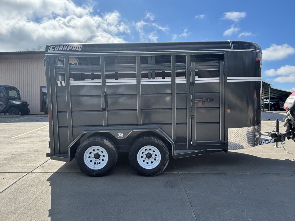 6×14 Horse Livestock Trailer photo 2