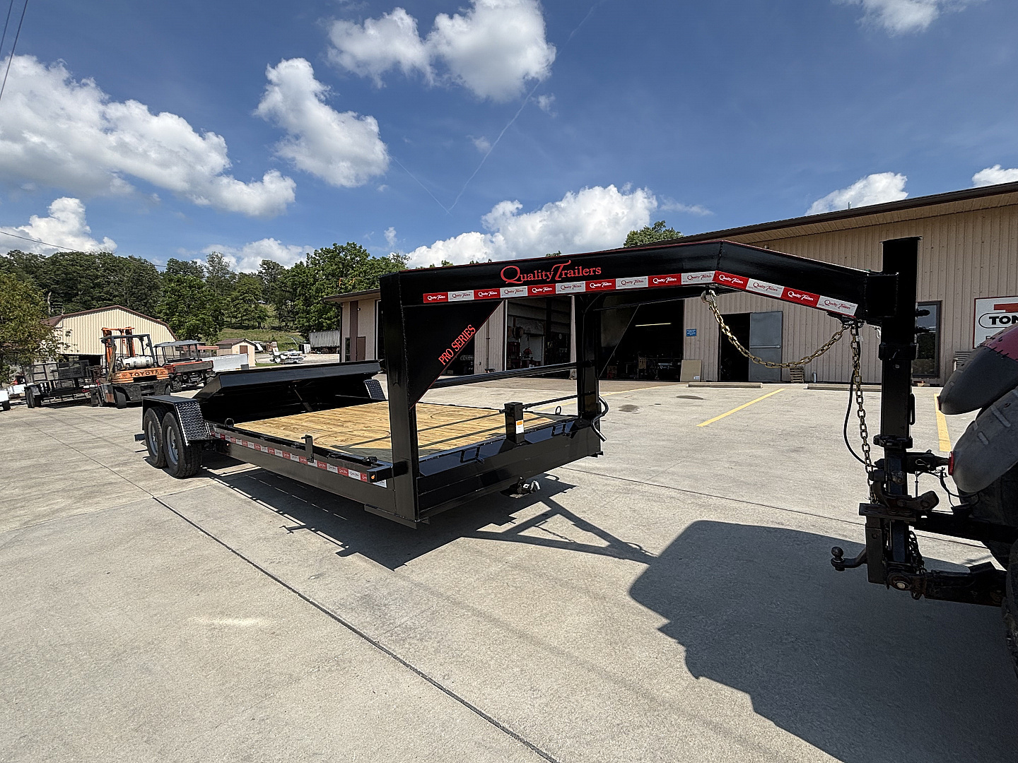 New 2026 Quality Trailers 24' Pro Series Gooseneck Tilt Equipment Hauler Trailer - 15000# GVWR